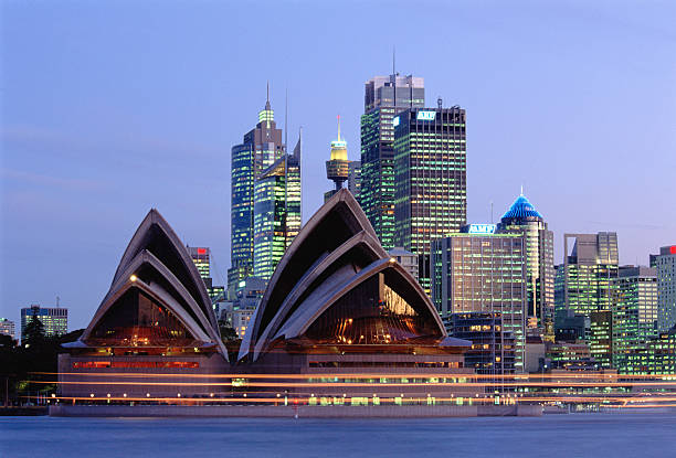 Students on CEA CAPA Sydney will live, study and intern in one of the world’s most exciting and cosmopolitan capitals. 